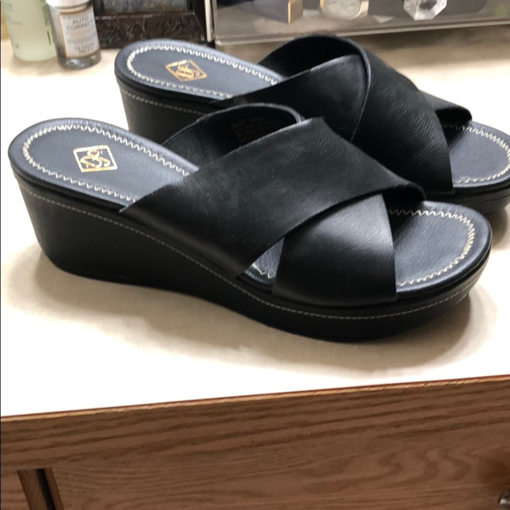 Donald pliner  sandals